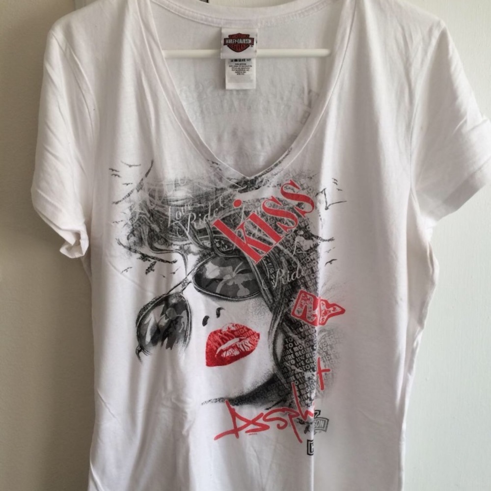 1x Harley Davidson shirt